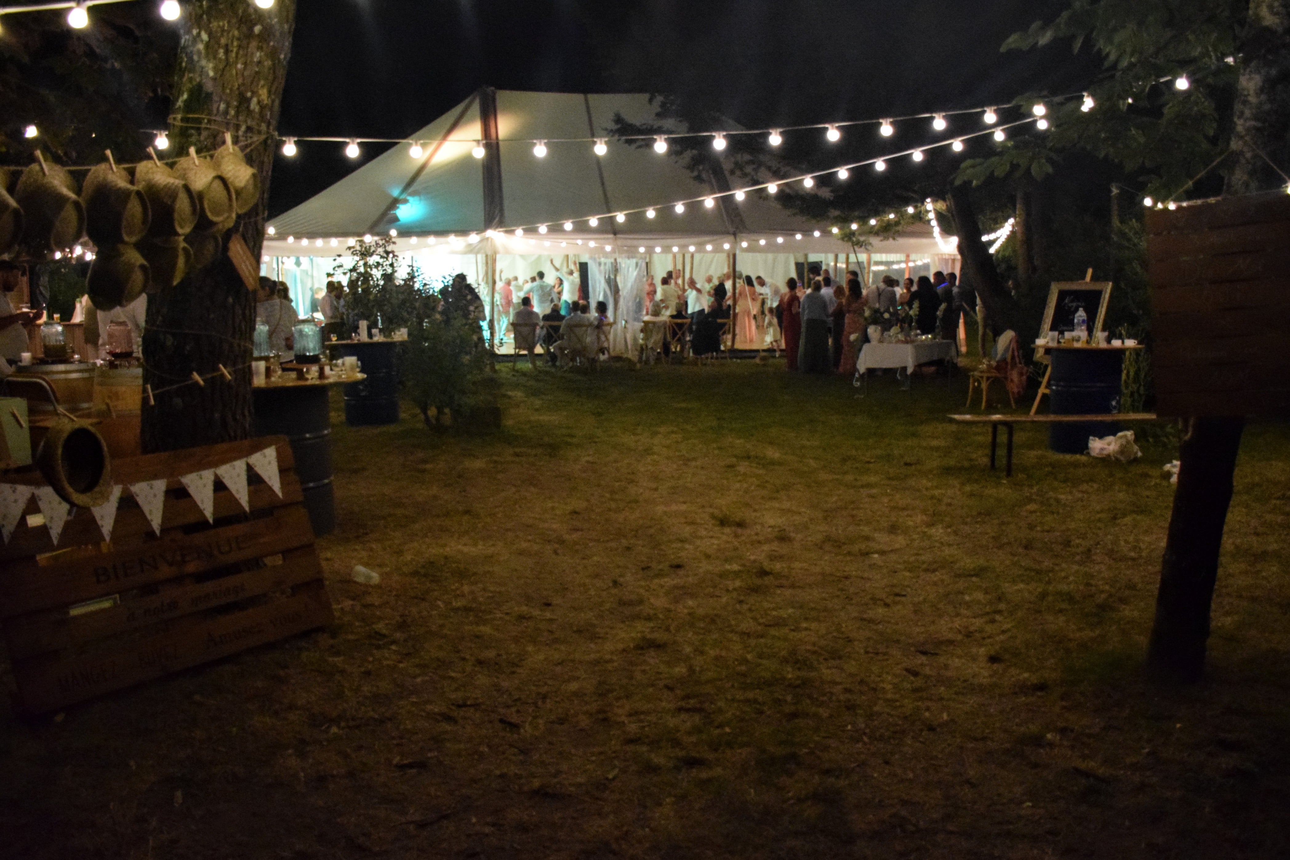 Guirlandes guinguettes authentiques location mariage décoration éclairage événement 8